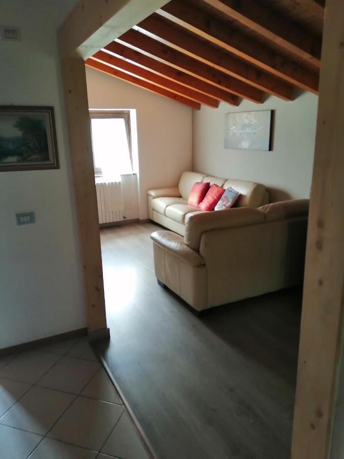 Casa Vacanze La Ca Del Cunfec Sondrio Exterior photo